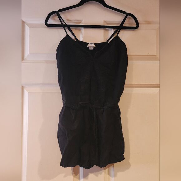 Old Navy black cinched waist sleeveless shorts romper S - Picture 1 of 4